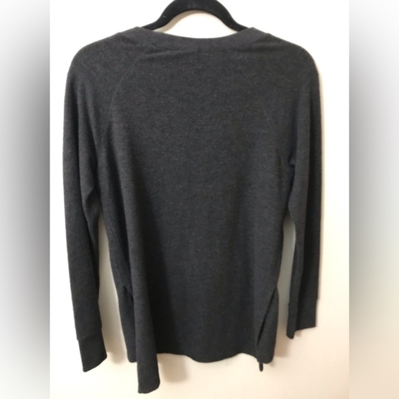 DISNEY Collection By David Lerner Womens Lightweight Mickey Mouse Sweater Size M - Picture 8 of 11